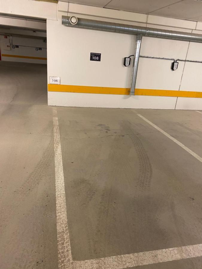 Leilighet Beitostolen Sentrum, Terrasse Og Innendors Parkering Esterno foto