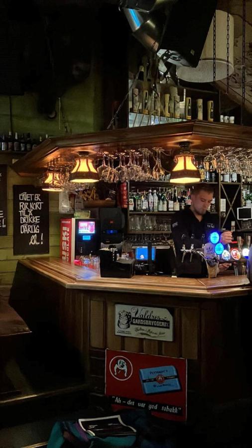 Leilighet Beitostolen Sentrum, Terrasse Og Innendors Parkering Esterno foto